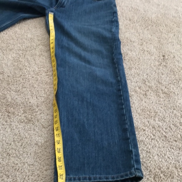 Carhartt  SZ 38/32 mens jeans. - Picture 6 of 7